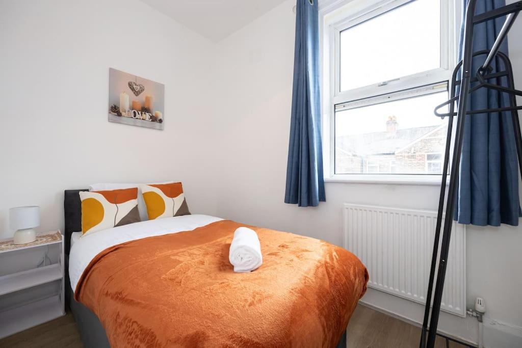 Bright & Modern 3 Bedroom Old Trafford Home Manchester Eksteriør bilde
